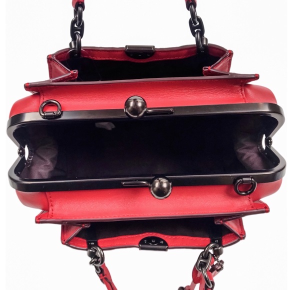 COACH Kisslock Dreamer 21 With Quilting and Rivets - Picture 10 of 12